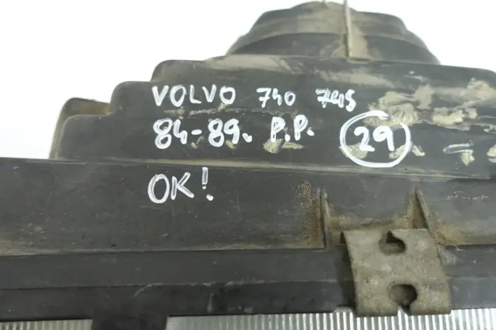 Volvo 740 760 PRZEDNIA LAMPA prawa EUROPA 3 piny