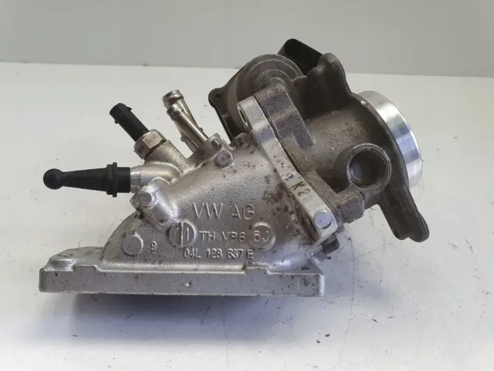 Audi A6 C7 2.0 TDI PRZEPUSTNICA 04L128063T