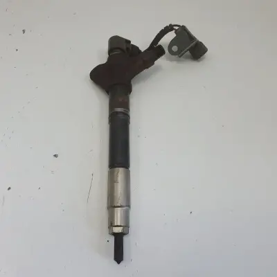 Lexus IS IS220 2.2 D-CAT WTRYSKIWACZ wtrysk 23670-26011