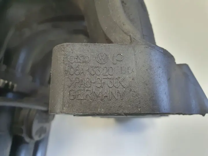 Audi A3 II 8P 1.6 8V KOLEKTOR SSĄCY 06A133203DL