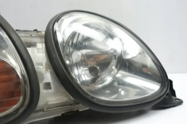 Lexus GS300 II 97-05 PRZEDNIA LAMPA prawa EUROPA