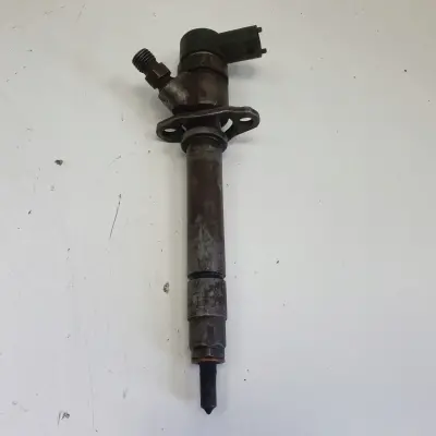 Volvo S60 I V70 II 2.4 D5 WTRYSKIWACZ wtrysk 0445110078