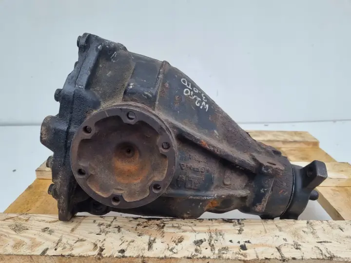 Mercedes W210 3.0 TD TYLNY MOST dyfer DYFERENCJAŁ tył