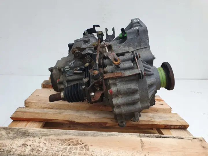 VW Bora 1.6 16V SKRZYNIA BIEGÓW ERT manualna MANUAL