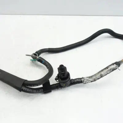 Audi A8 D3 4.2 TDI V8 PRZEWÓD PALIWA 057130300AF