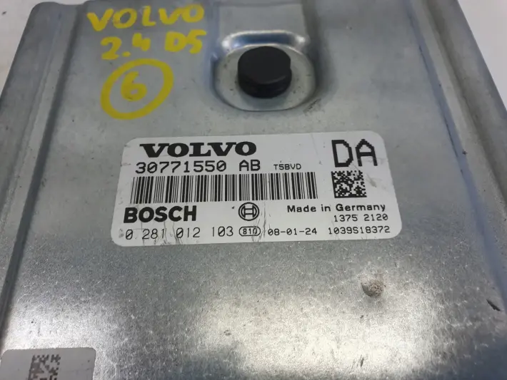 Volvo XC90 2.4 D5 STEROWNIK SILNIKA komputer MODUŁ 31272463AA