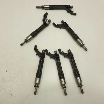 Audi A5 S5 3.0 TFSI WTRYSKIWACZ wtrysk 0261500268