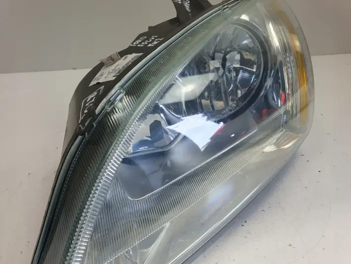 Ford Focus mk2 02-06 PRZEDNIA LAMPA LEWA lewy przód anglik 4M51-13W030-BC
