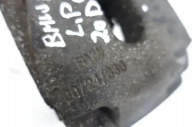 BMW F10 F11 2.0 D PRZEDNI ZACISK HAMULCOWY lewy