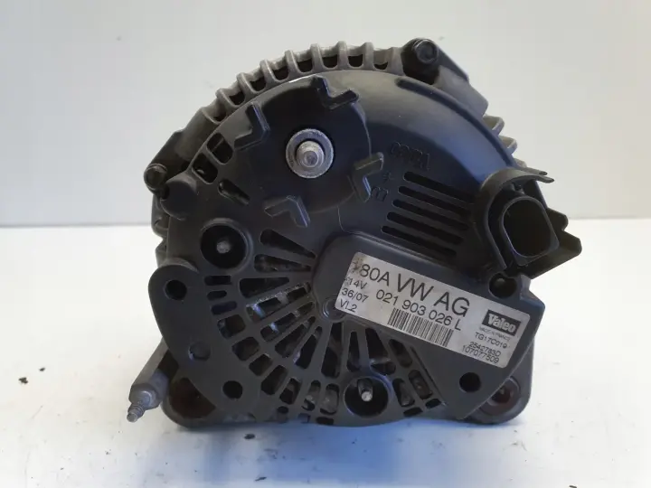 Skoda Octavia II 1.9 TDI ALTERNATOR valeo 021903026L