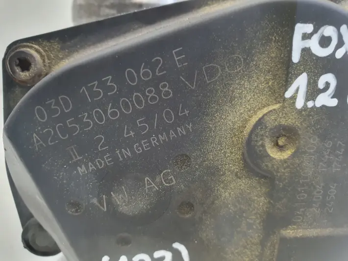 VW Fox 1.2 6V PRZEPUSTNICA 03D133062E