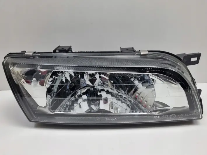 Nissan Almera N15 LIFT PRZEDNIA LAMPA PRAWA PRAWY PRZÓD nowa euro 215-1178