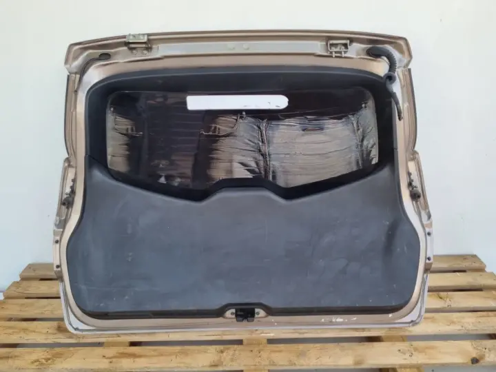 Nissan Qashqai +2 J10 LIFT TYLNA TYLNIA KLAPA BAGAŻNIKA TYŁ KAMERA C30G