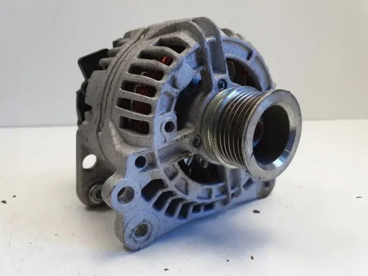 Skoda Fabia II 1.4 16V ALTERNATOR BOSCH