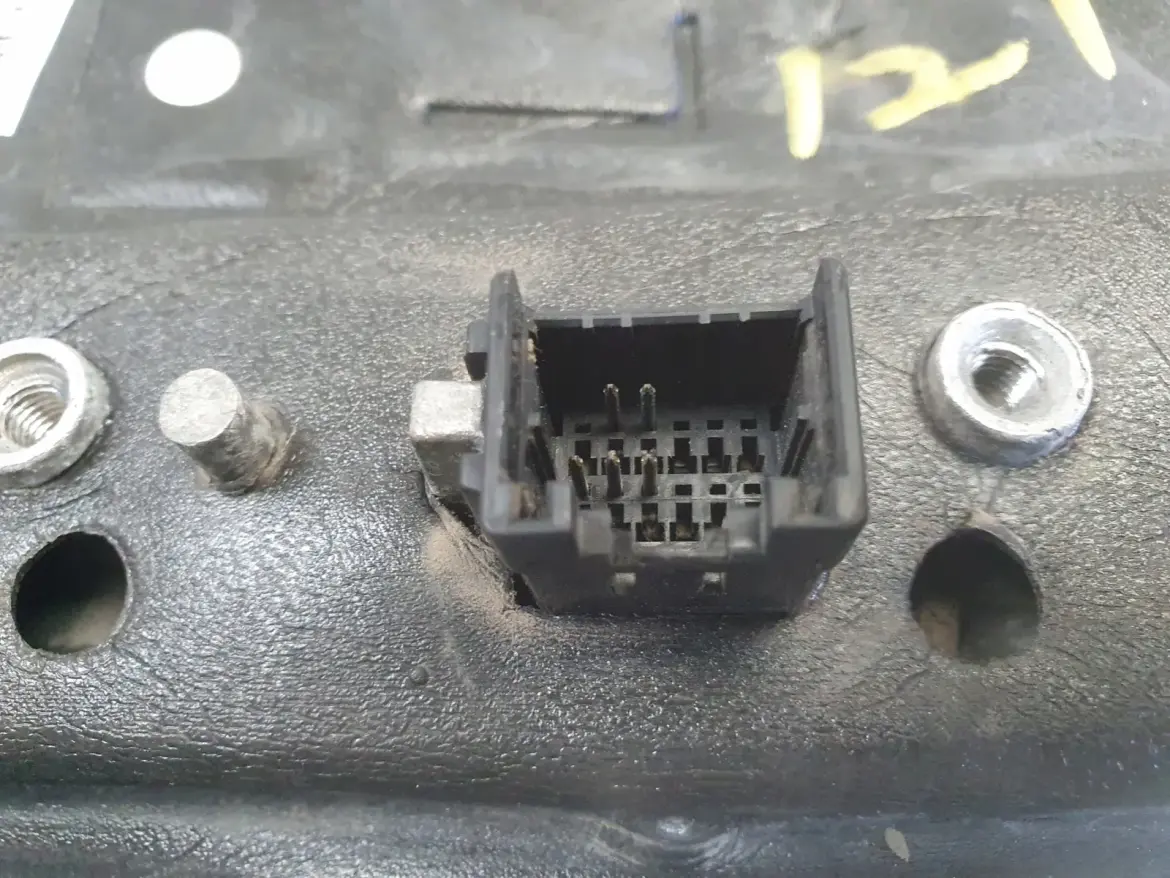 SsangYong Actyon 05-17r LUSTERKO LEWE KIEROWCY europa 5 pin