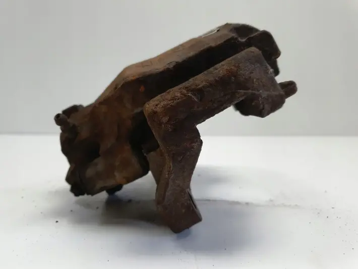 Renault Clio IV V PRAWY PRZEDNI ZACISK HAMULCOWY przód PASAŻERA 368