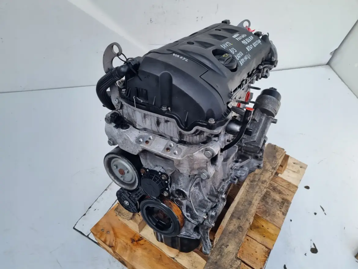SILNIK PO PRZEGLĄDZIE Peugeot 208 1.4 16V VTI nowy rozrząd 8FS