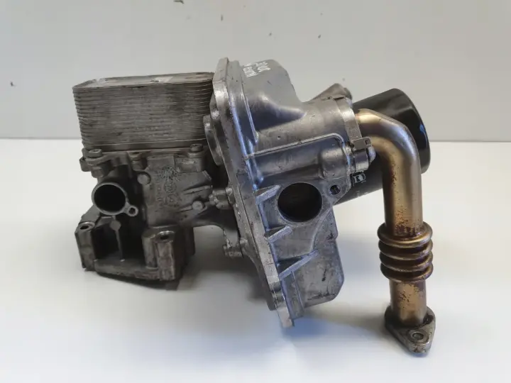 VW Transporter T5 2.0 TDI BiTDI CFC PODSTAWA FILTRA OLEJU Chłodnica