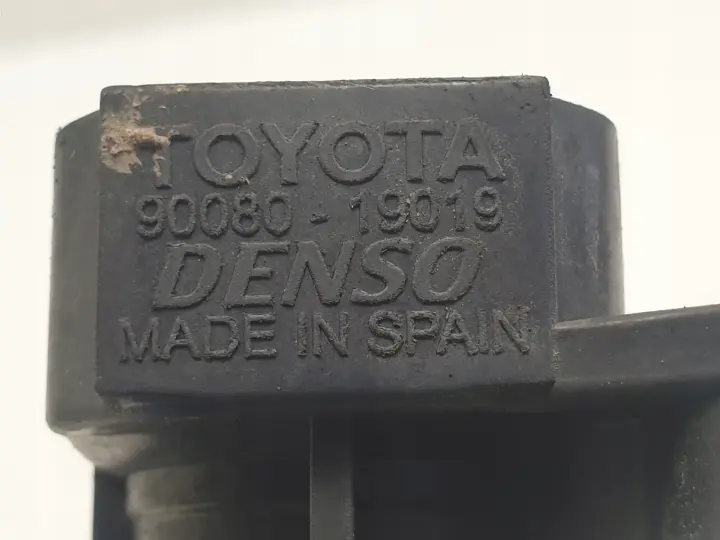 Toyota Aygo 1.0 12V CEWKA ZAPŁONOWA 90080-19019 oryginał
