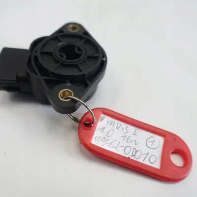 Toyota Yaris I 1.0 16V CZUJNIK PRZEPUSTNICY