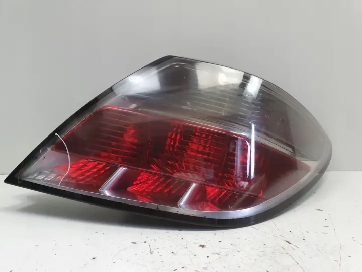 Opel Astra H III lift HB 06-10r TYLNA LAMPA PRAWA prawy tył 342691834