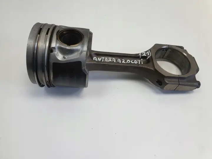 Opel Antara 2.0 CDTI TŁOK korbowód