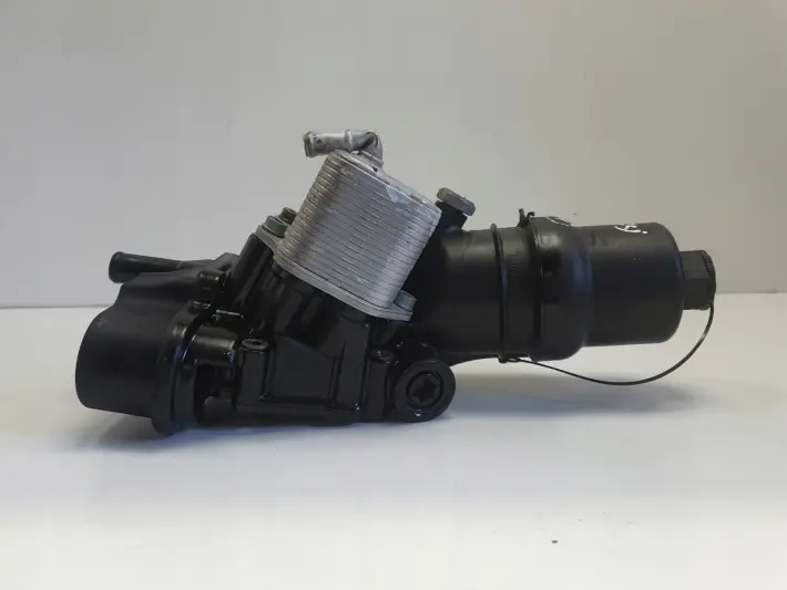 Audi A3 8P II 2.0 FSI OBUDOWA FILTRA OLEJU 06D115397G