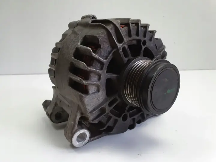 Volvo V60 S60 II 1.6 D2 ALTERNATOR valeo 30659390 150A