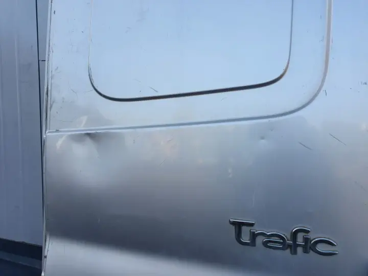 Renault Trafic TYNE DRZWI PRAWE prawy tył WYSOKIE