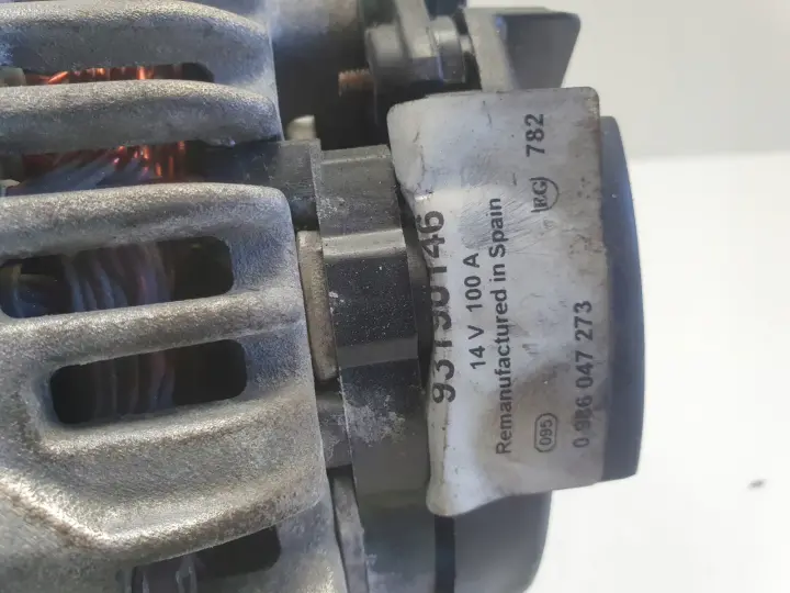 Opel Vectra C 1.8 16V ALTERNATOR bosch 0124425020 ZJ 100A