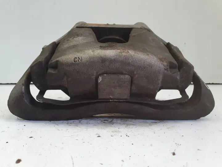 Volvo V40 II PRZEDNI ZACISK HAMULCOWY prawy przód PASAŻERA P.P 976