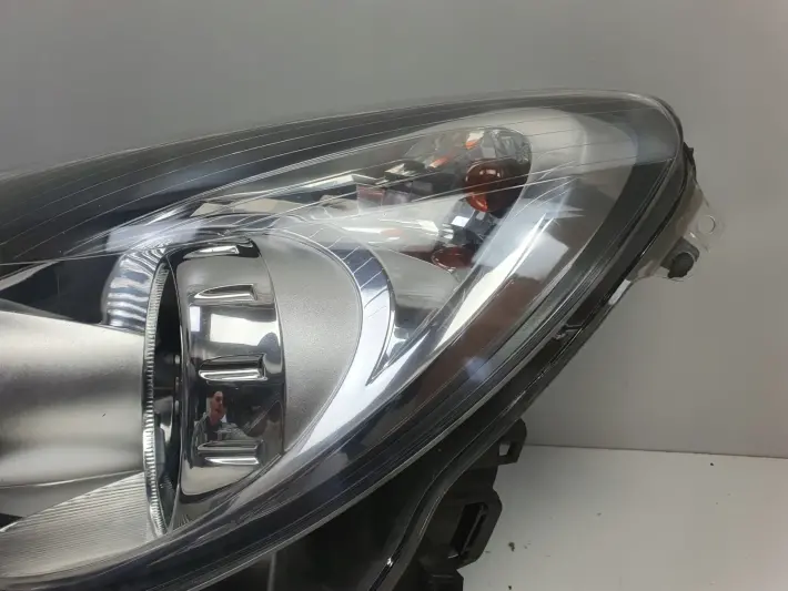 Opel Corsa D PRZEDNIA LAMPA LEWA lewy przód anglik Ciemny klosz