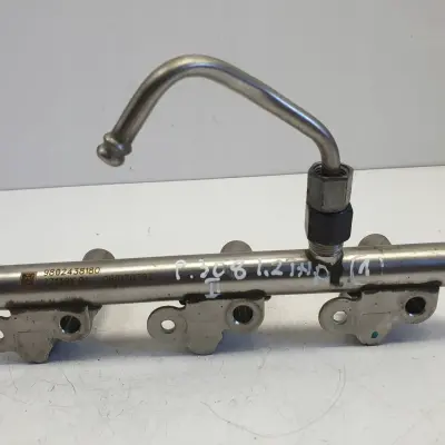 Peugeot 308 1.2 THP LISTWA WTRYSKOWA 9802438180