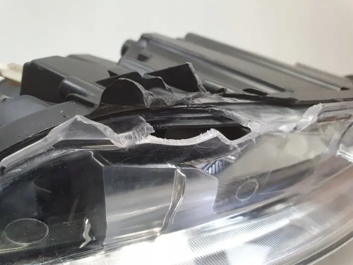 Peugeot 208 I PRZEDNIA LAMPA LEWA lewy przód anglik