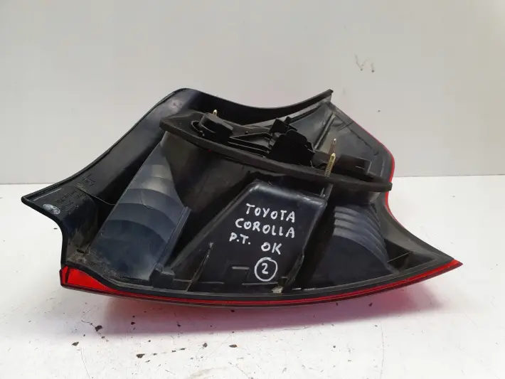 Toyota Corolla E12 TYLNIA TYLNA LAMPA LEWA lewy tył HTB