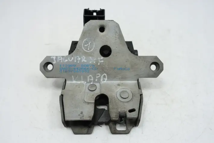 Jaguar XF sedan ZAMEK TYLNEJ KLAPY tył BAGAŻNIKA 6W83-442A66-CD