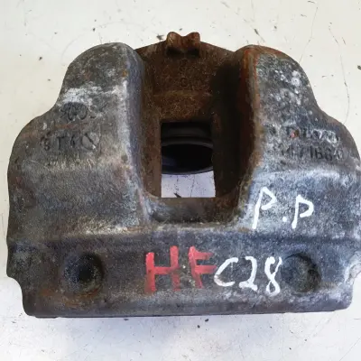 Volvo S60 II V60 I PRZEDNI ZACISK HAMULCOWY prawy przód pasażera 31471664