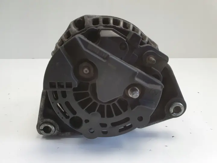 Opel Vectra C 2.2 DTI ALTERNATOR 0124525030 bosch 140A