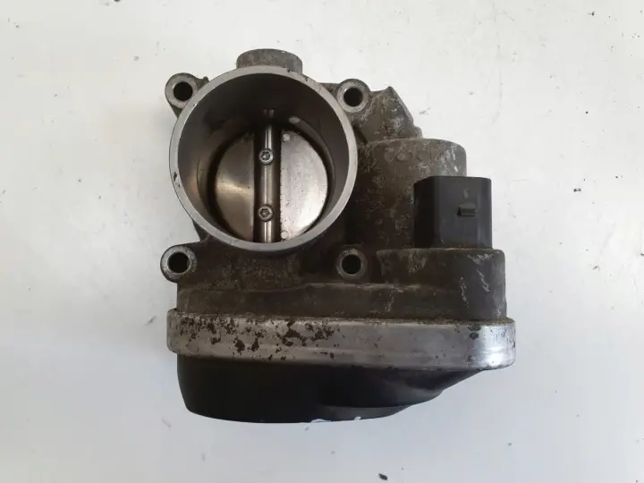 Seat Ibiza III 1.4 16V PRZEPUSTNICA 036133062N