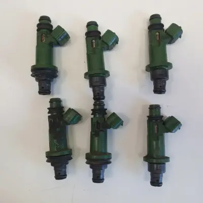 Subaru Legacy IV 3.0 H6 WTRYSKIWACZ WTRYSK