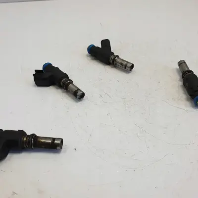 Opel Astra H III 1.6 16V WTRYSKIWACZ 25380933