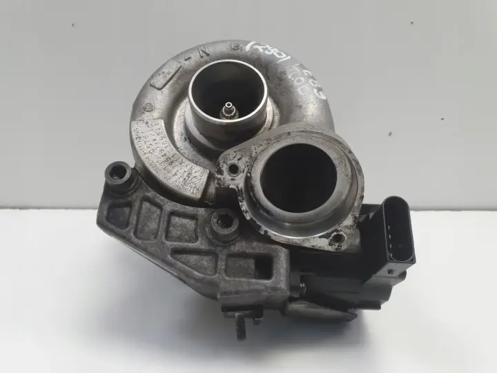 BMW E87 E90 2.0 D TURBOSPRĘŻARKA 7795497 49135-05761