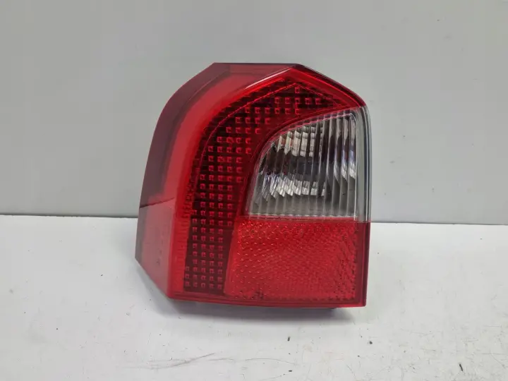 Volvo V70 III XC70 07-13r TYLNIA TYLNA LAMPA LEWA lewy tył LED 30698983