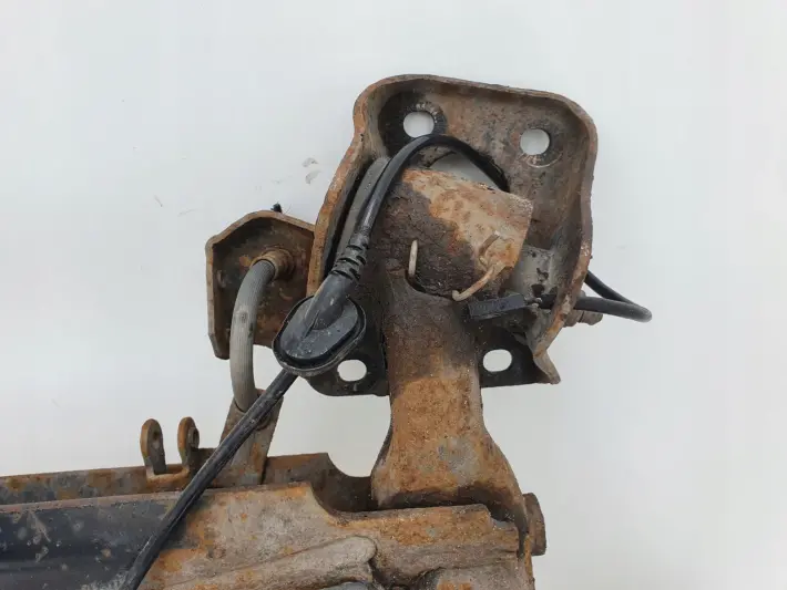 Skoda Roomster TYLNA BELKA ZAWIESZENIA TYŁ OŚ