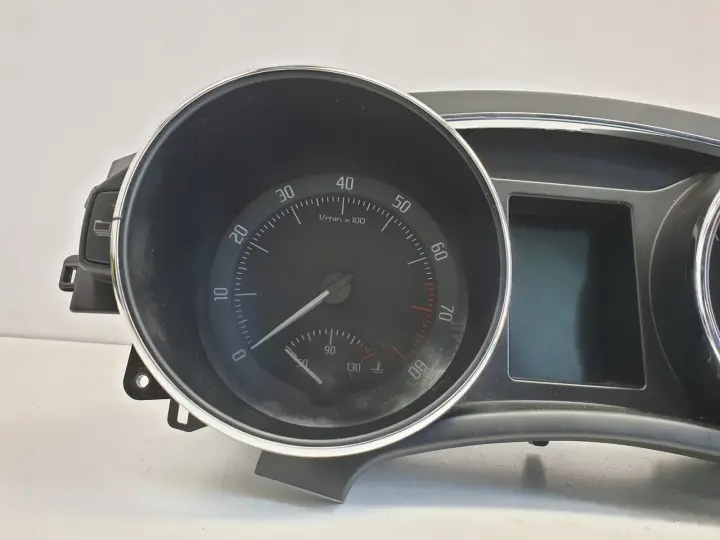 e36e73fc2888136943e1de3fdc4b8263