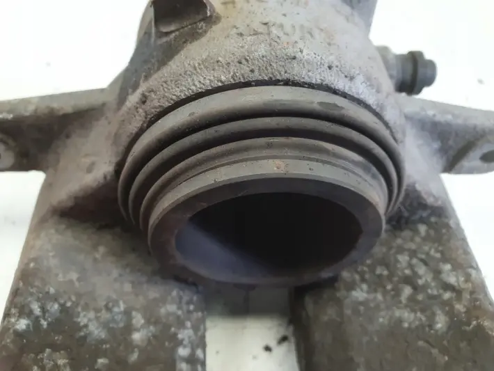 Mercedes W204 PRZEDNI ZACISK HAMULCOWY prawy przód PASAŻERA 295x28