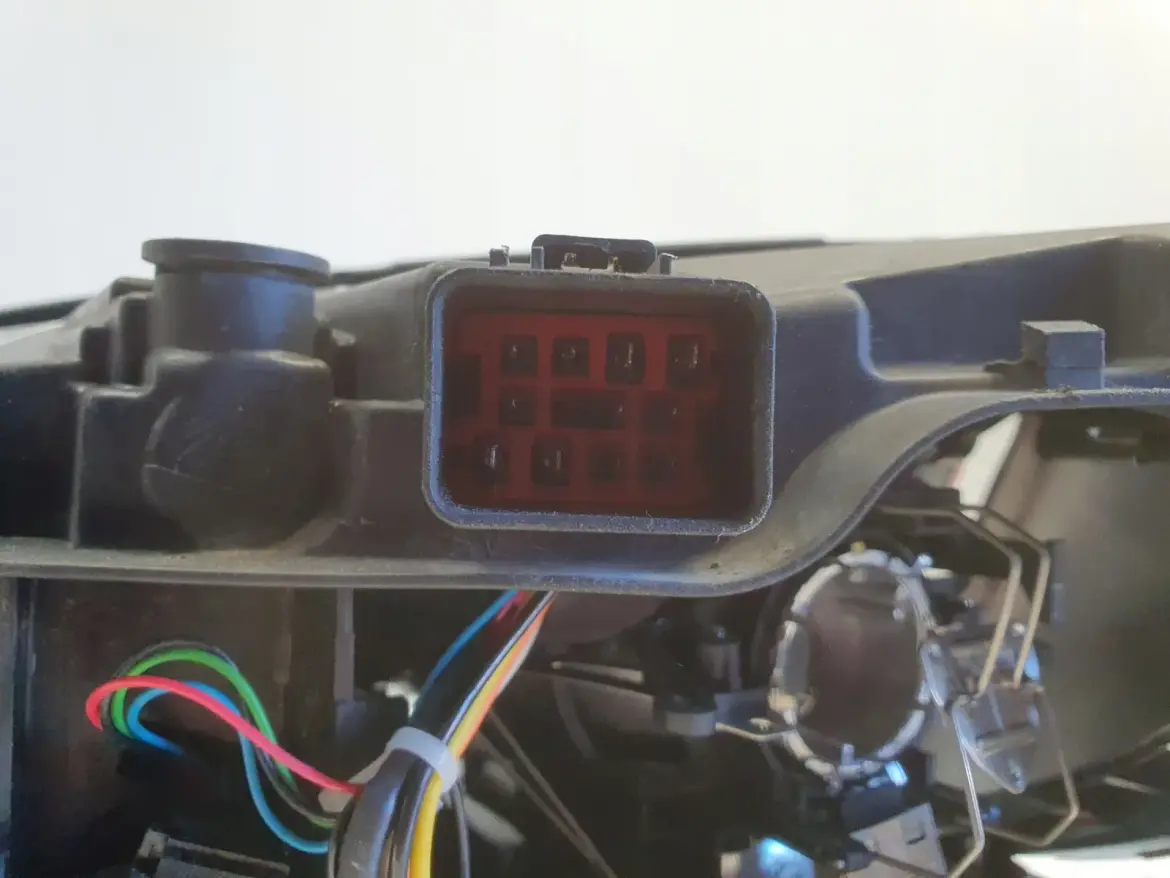 e3607ed1841bc3ef2fd46a925a776a22
