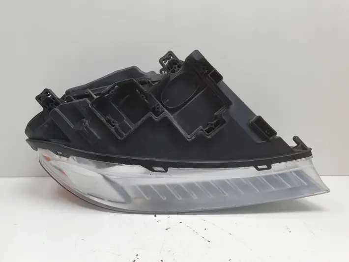 Volvo S80 II V70 III 07-13r PRZEDNIA LAMPA LEWA lewy przód EUROPA 31214351