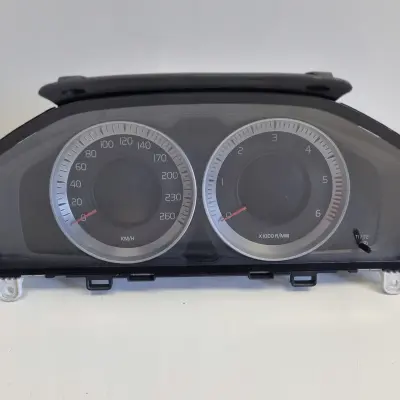 Volvo XC60 V60 S60 II 1.6 D2 diesel LICZNIK ZEGARY Europa 31327582AA