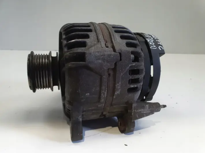 Audi TT 1.8 T ALTERNATOR bosch 028903028E 120A